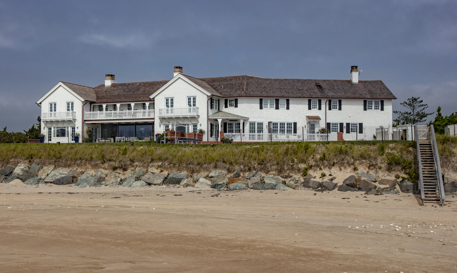 Photo of construction by Ronald Webb Builder.